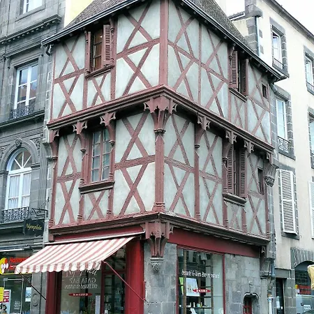 - Les Capucins